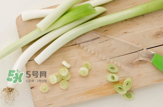 大蔥是堿性食物嗎？大蔥是酸性還是堿性？