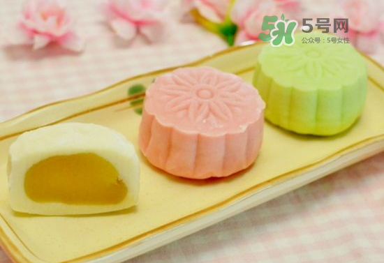 冰皮月餅為什么皮硬？冰皮月餅不變硬配方