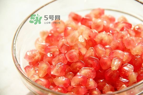 石榴不能和什么一起吃？石榴哪些人不能吃？