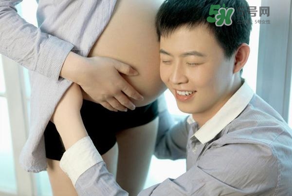 羊水栓塞發(fā)生在什么時候？羊水栓塞癥狀