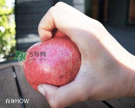 石榴怎么剝方便？怎么快速剝石榴？