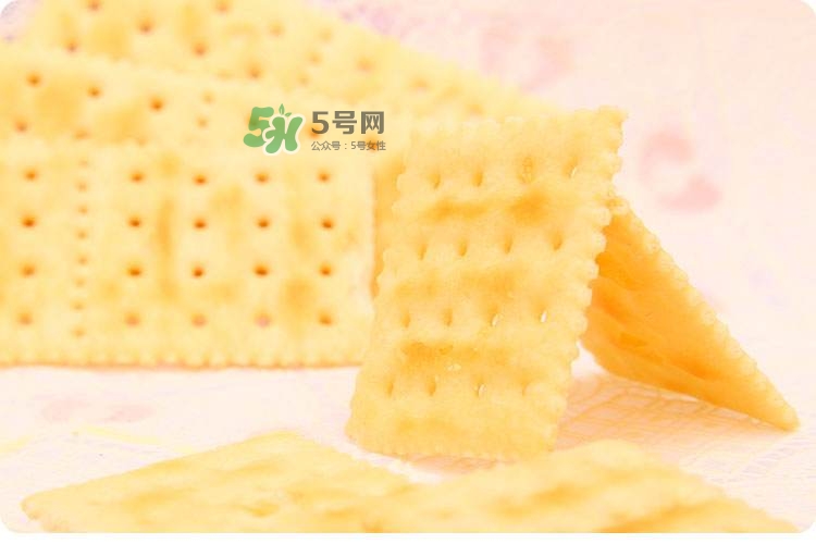 孕婦能吃蘇打餅干嗎？孕婦吃蘇打餅干好嗎？