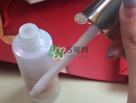 olay小白瓶會長毛嗎？olay小白瓶長黑毛是怎么回事？