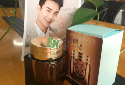 雅詩蘭黛小棕瓶膠囊多少錢？小棕瓶安瓶膠囊專柜價(jià)格