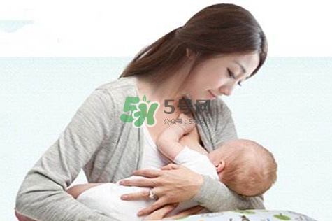 母乳喂養(yǎng)會(huì)乳糖不耐受嗎？母乳喂養(yǎng)會(huì)過度喂養(yǎng)嗎？