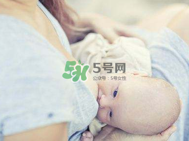 母乳喂養(yǎng)會積食嗎？純母乳喂養(yǎng)的寶寶會積食嗎？