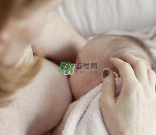 母乳喂養(yǎng)會積食嗎？純母乳喂養(yǎng)的寶寶會積食嗎？
