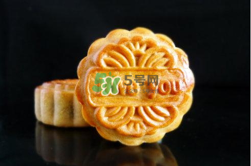烤箱烤月餅多長時間溫度？烤月餅的溫度和時間 