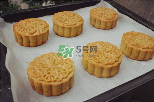 烤箱烤月餅多長時間溫度？烤月餅的溫度和時間 