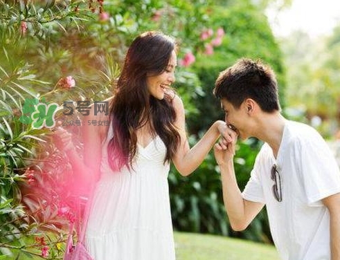 婚外情如何調(diào)查取證？網(wǎng)絡(luò)聊天記錄屬于婚外情證據(jù)嗎？