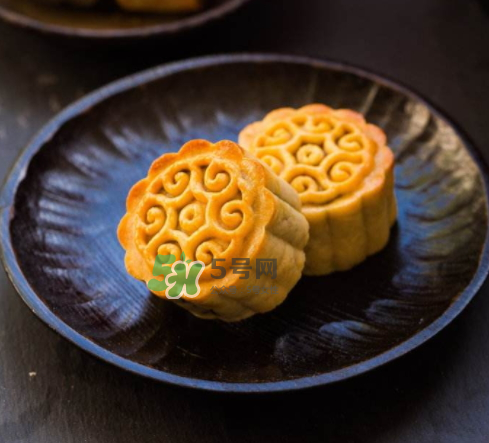月餅轉(zhuǎn)化糖漿可以用蜂蜜代替嗎？月餅轉(zhuǎn)化糖漿可以用什么代替？