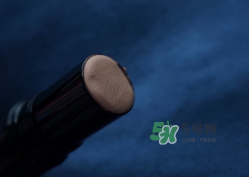 cpb光潤粉凝膏粉底膏怎么樣？cpb光潤粉底膏粉凝膏好用嗎