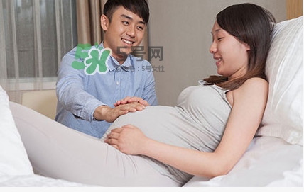 無(wú)痛分娩生的時(shí)候痛嗎？無(wú)痛分娩對(duì)寶寶有影響嗎
