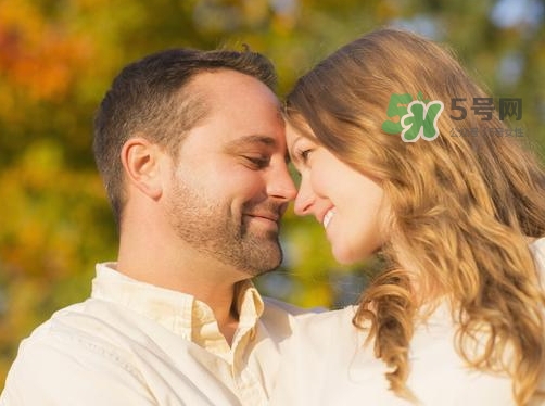 婚外情離婚財(cái)產(chǎn)如何分配？婚外情離婚賠償
