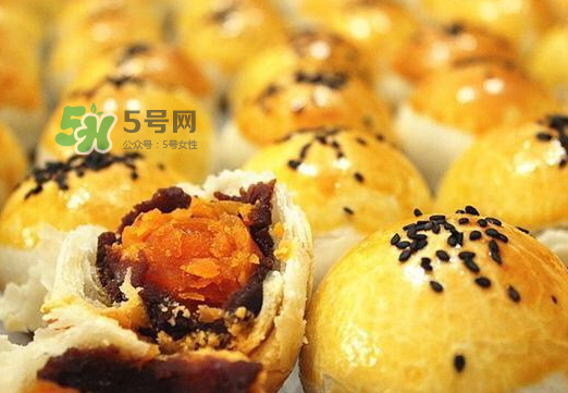 蛋黃酥為什么會(huì)爆開？蛋黃酥爆餡是什么原因？