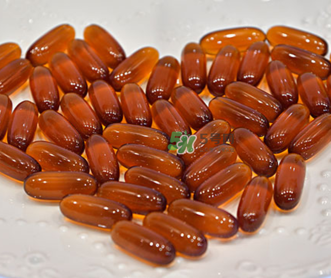 魚肝油可以和鈣一起吃嗎？魚肝油可以和奶粉一起吃嗎？