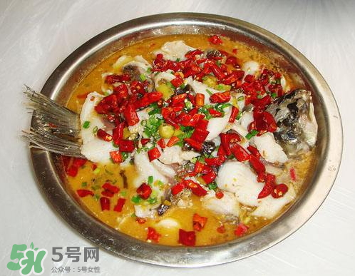 鯉魚可以做酸菜魚嗎？酸菜鯉魚的家常做法