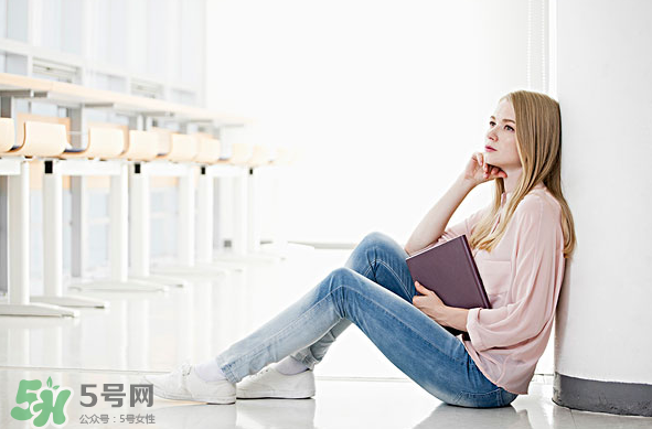 低血糖跟胖瘦有關系嗎？低血糖跟血壓有關系嗎？
