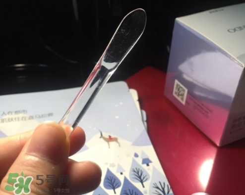 自然堂粉紅素顏霜怎么用？自然堂粉紅素顏霜使用心得