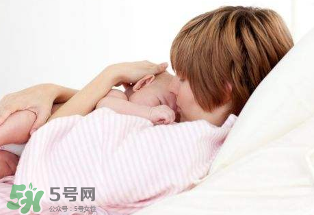 哺乳期來例假奶水會變少嗎？哺乳期來月經(jīng)奶水減少怎么辦？