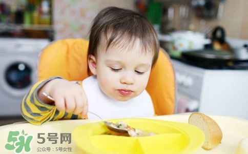 兒童健康飲食是無(wú)油無(wú)鹽無(wú)糖嗎？?jī)和嬍辰】敌〕ＷR(shí)