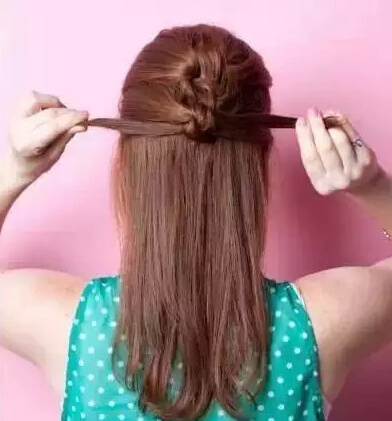 不要再為女兒扎羊角辮了 女孩好看的發(fā)型怎么扎？