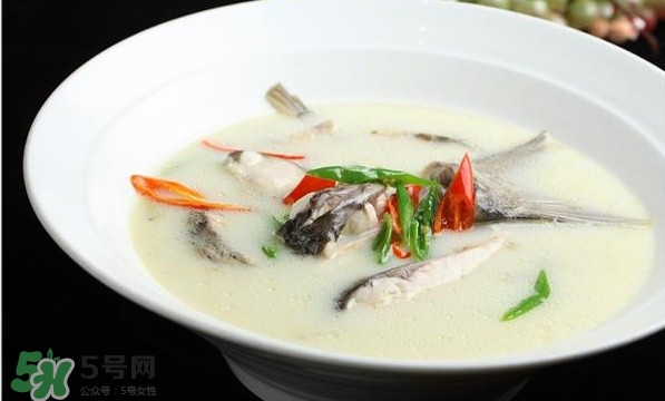 孕婦鯽魚(yú)湯可以放姜嗎？孕婦鯽魚(yú)湯能放料酒嗎？
