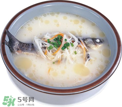 鯽魚湯怎么去腥味？鯽魚湯熬多長時間最好？