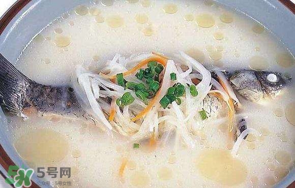 產(chǎn)婦鯽魚湯什么時候喝？產(chǎn)婦鯽魚湯放調(diào)料嗎？