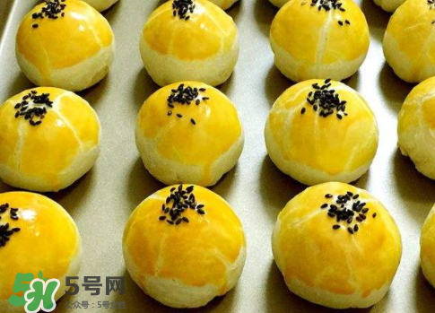蛋黃酥可以放冰箱嗎？蛋黃酥放冰箱好吃嗎？