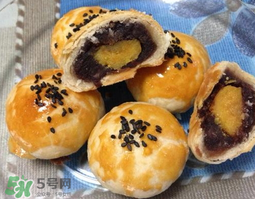 蛋黃酥用什么面粉？蛋黃酥能用低筋面粉嗎？