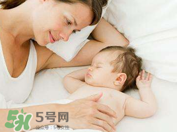 怎么樣培養(yǎng)寶寶自己入睡？怎么樣培養(yǎng)寶寶整夜睡覺？