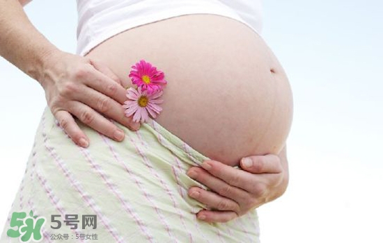 妊娠紋在左邊生男或女？怎么從妊娠紋看男女？