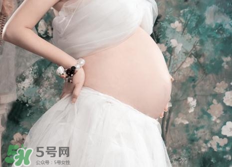 妊娠紋在左邊生男或女？怎么從妊娠紋看男女？