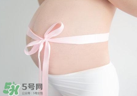 大腿長(zhǎng)了妊娠紋怎么辦？為什么大腿外側(cè)有條紋？