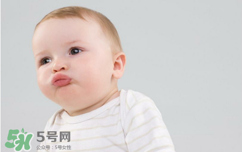 寶寶驚跳反應(yīng)什么時(shí)候消失？寶寶驚跳反射太頻繁怎么辦？