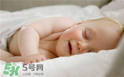 寶寶驚跳反應(yīng)什么時(shí)候消失？寶寶驚跳反射太頻繁怎么辦？