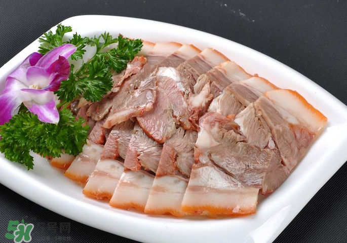 豬頭肉怎么挑選？豬頭肉怎么處理？
