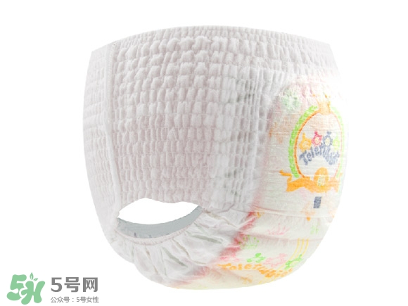 新生兒一天用多少尿不濕？新生兒尿不濕買多大的？