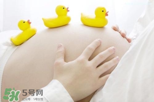 羊水早破多久會生？羊水早破會肚子疼嗎？