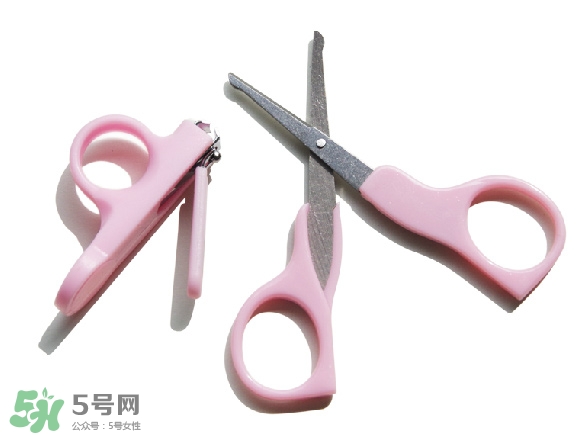 未滿(mǎn)月的寶寶可以剪指甲嗎？寶寶多久剪一次指甲？