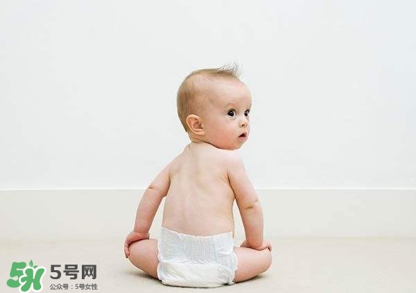 用尿布好還是尿不濕好？用尿布好還是紙尿褲好？