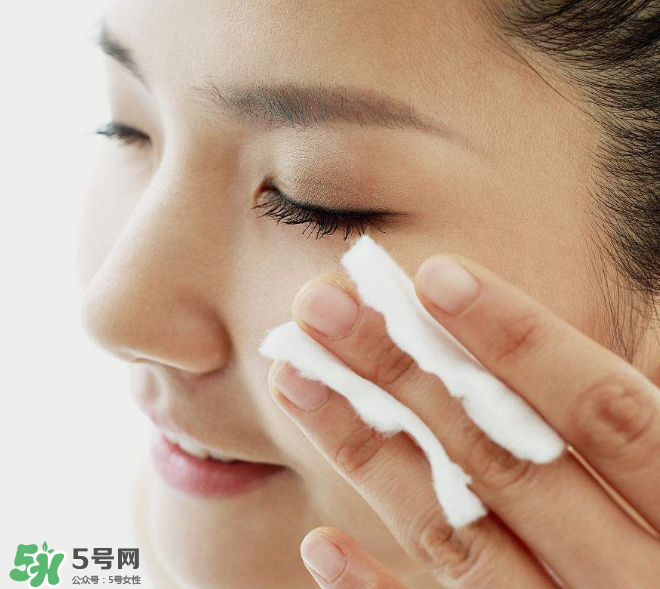 美白水可以去痘印嗎？人們對化妝水有哪些誤區(qū)？