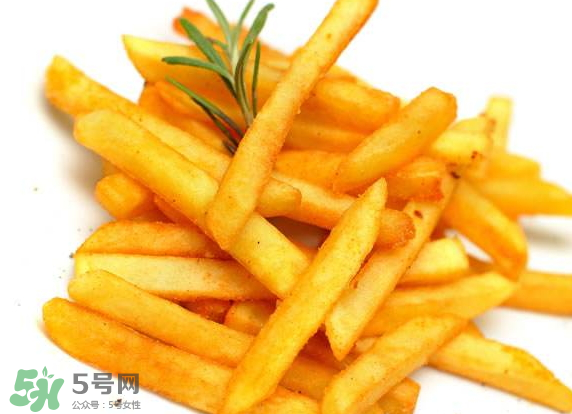 薯條可以用微波爐加熱嗎？薯條怎么加熱？