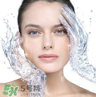 化妝水你選對了嗎？8款熱門明星化妝水測評