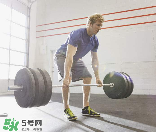 硬拉能練腰嗎？硬拉能提高性功能嗎？