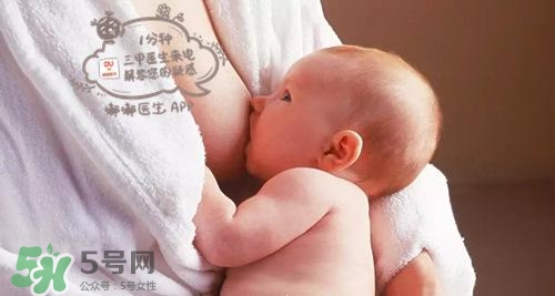 寶寶睡覺出汗多還要蓋被嗎？寶寶睡覺出汗多怎么辦？