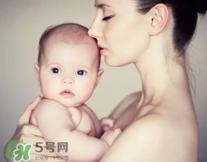 母乳到什么時候就沒營養(yǎng)了？母乳什么時候斷最好？