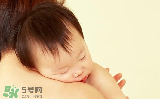 寶寶張嘴睡覺會變丑嗎？寶寶張嘴睡覺的危害