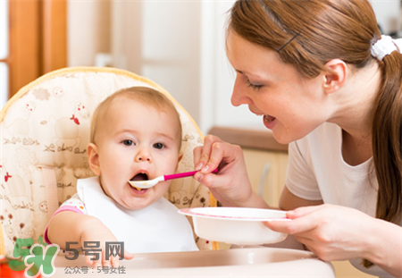 母乳喂養(yǎng)不能吃哪些東西？母乳喂養(yǎng)媽媽飲食注意事項(xiàng)